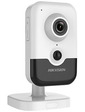 Hikvision 2 Мп IP видеокамера c Wi-Fi DS-2CD2421G0-IW (2.8 мм)
